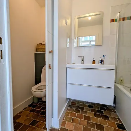 Hypercentre - Charming T2 With Balcony