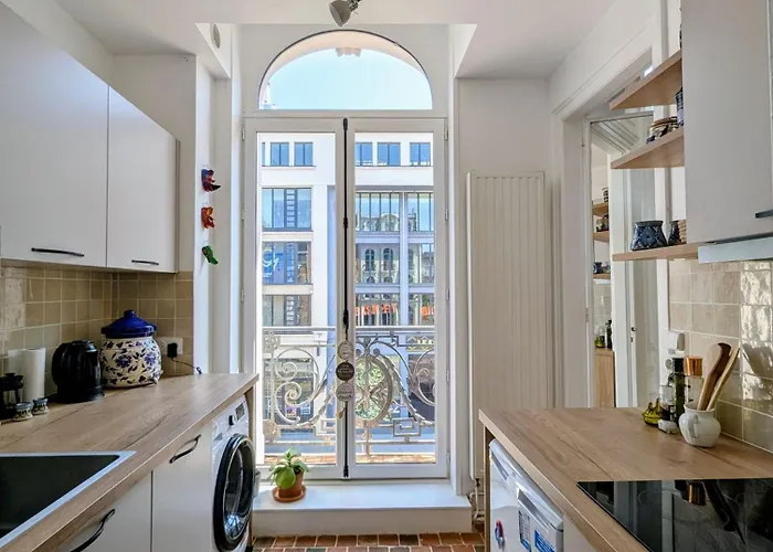 Hypercentre - Charming T2 With Balcony *