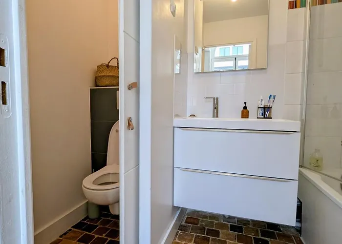 Hypercentre - Charming T2 With Balcony