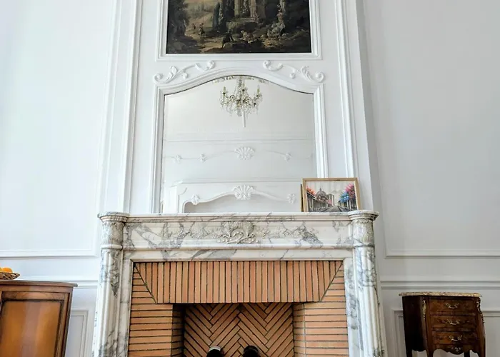 Hypercentre - Charming T2 With Balcony Apartment *